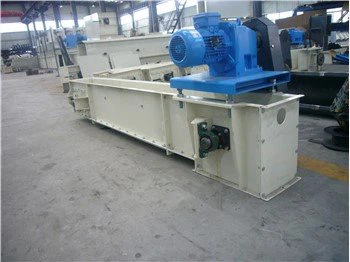 كيفية تحسين كفاءة نقل المواد منخفضة الكثافة في ناقل السحب؟